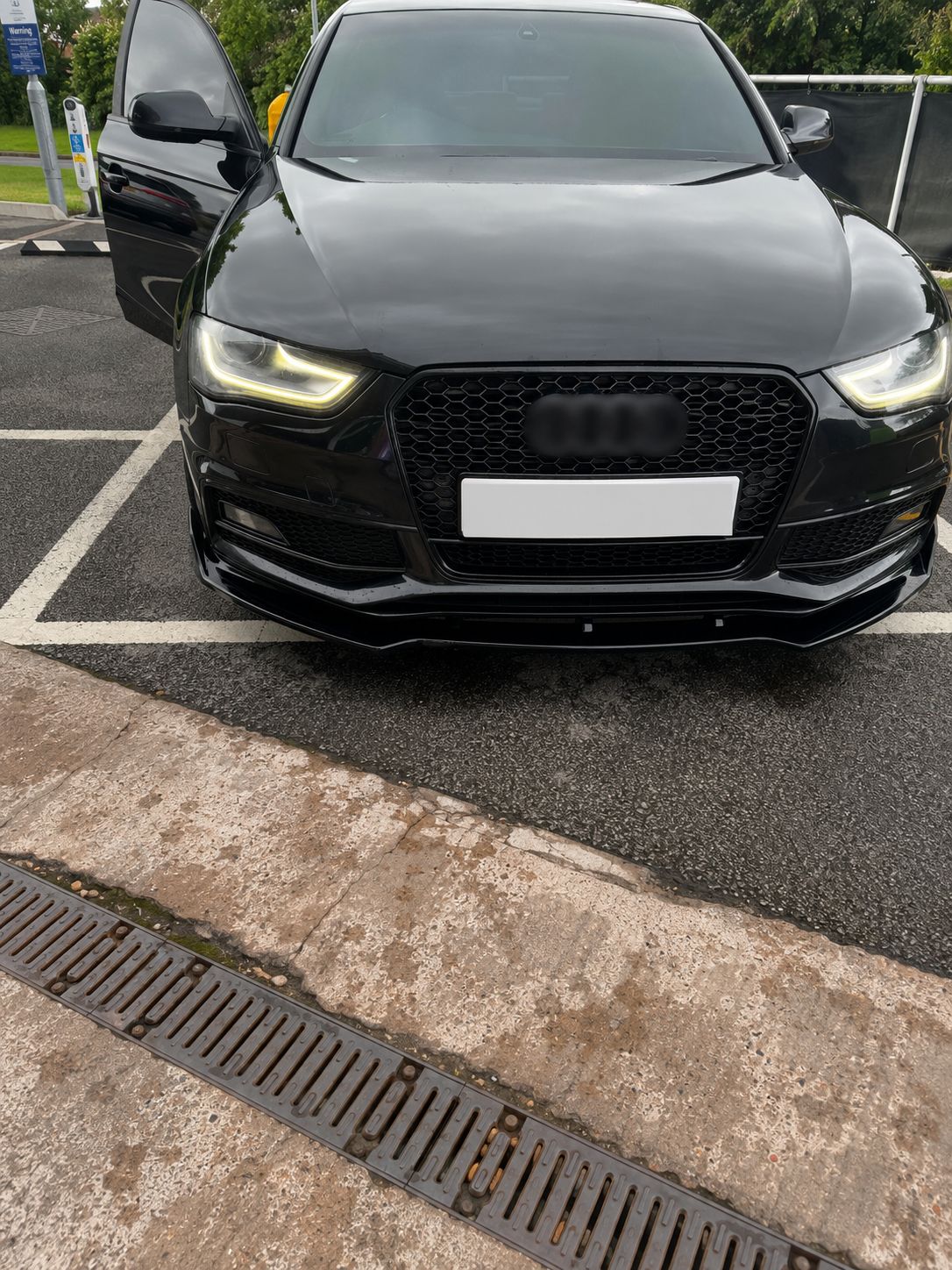 Audi A4 S4 B8.5 Honeycomb Quattro Grille | 2012-2016 | Black Edition RS4 Style Grill